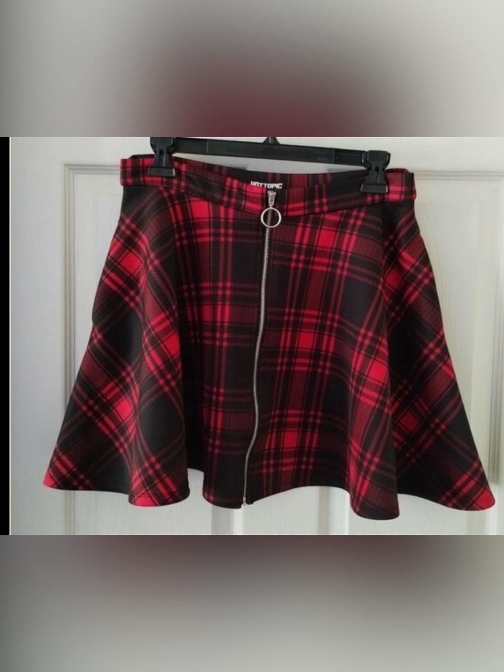 Hot Topic Red & Black Plaid Zip-Front Skater Skirt